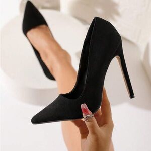 Elegant Black Stiletto Heels